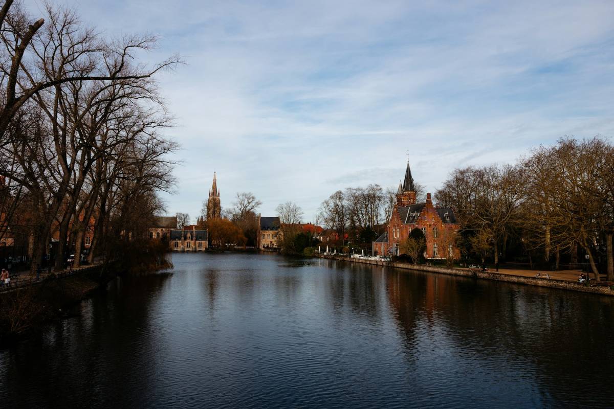 Rozenhoedkaai canal view, Bruges