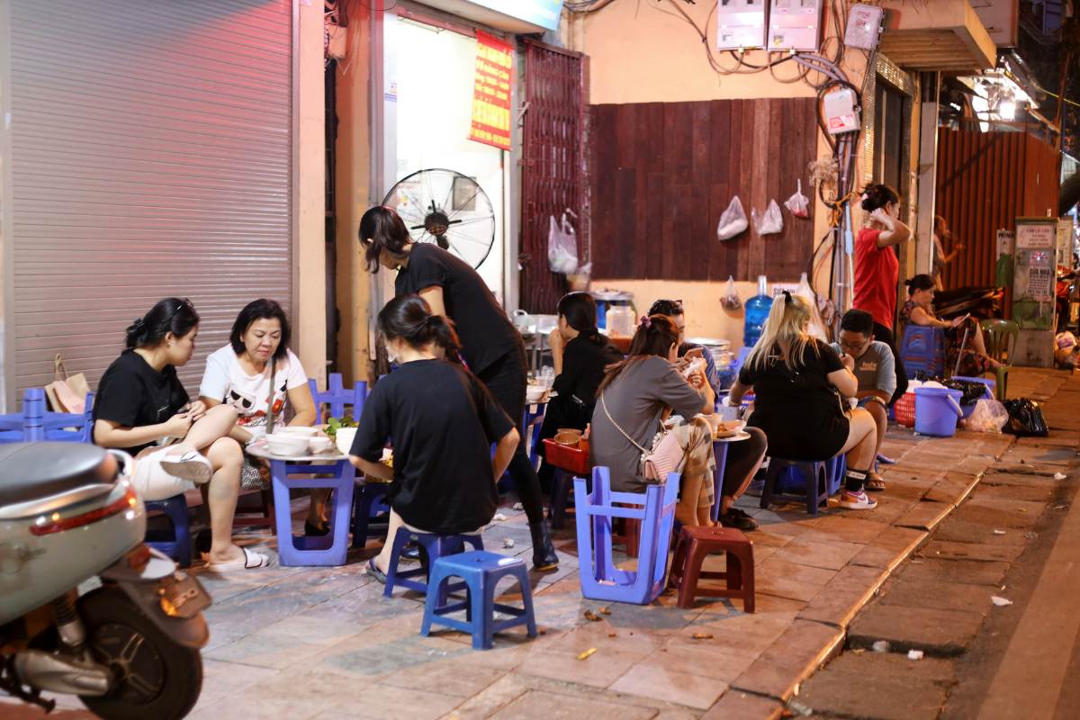 Hanoi street food