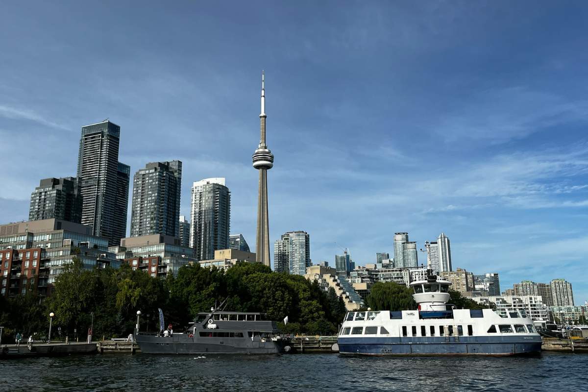 Toronto skyline with CN Tower